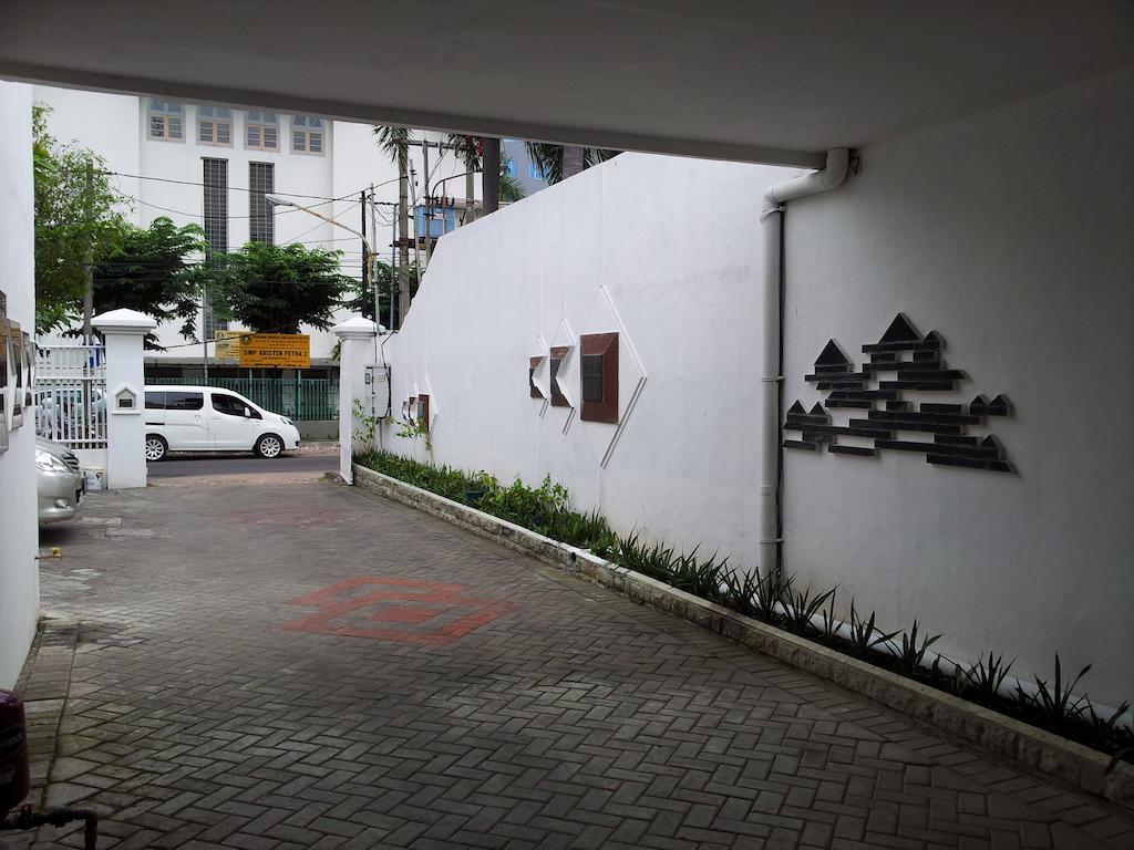 Loxy Inn สุราบายา ภายนอก รูปภาพ